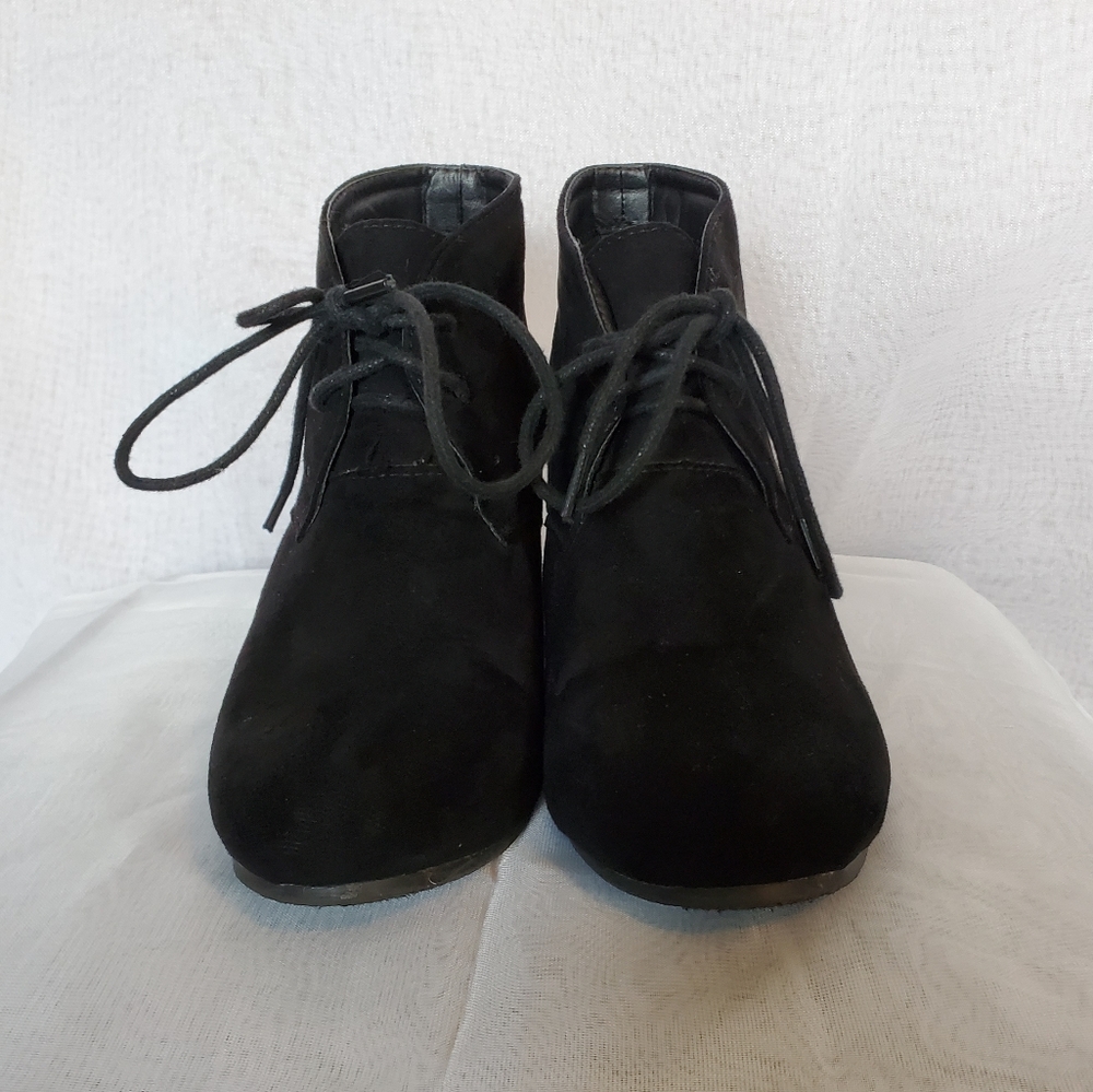 👍4 for $20👍 Suede Black Booties- Size 5.5
